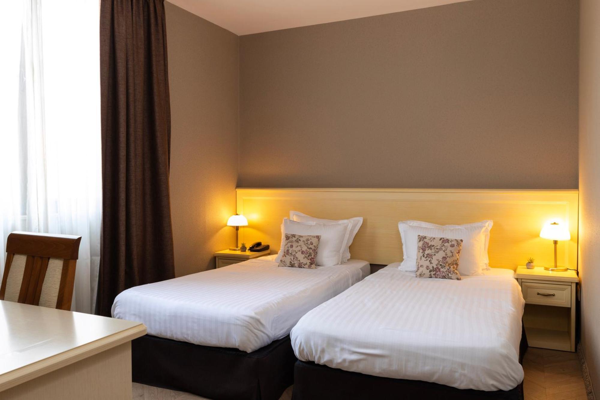 St. George Hotel Sofia Bagian luar foto