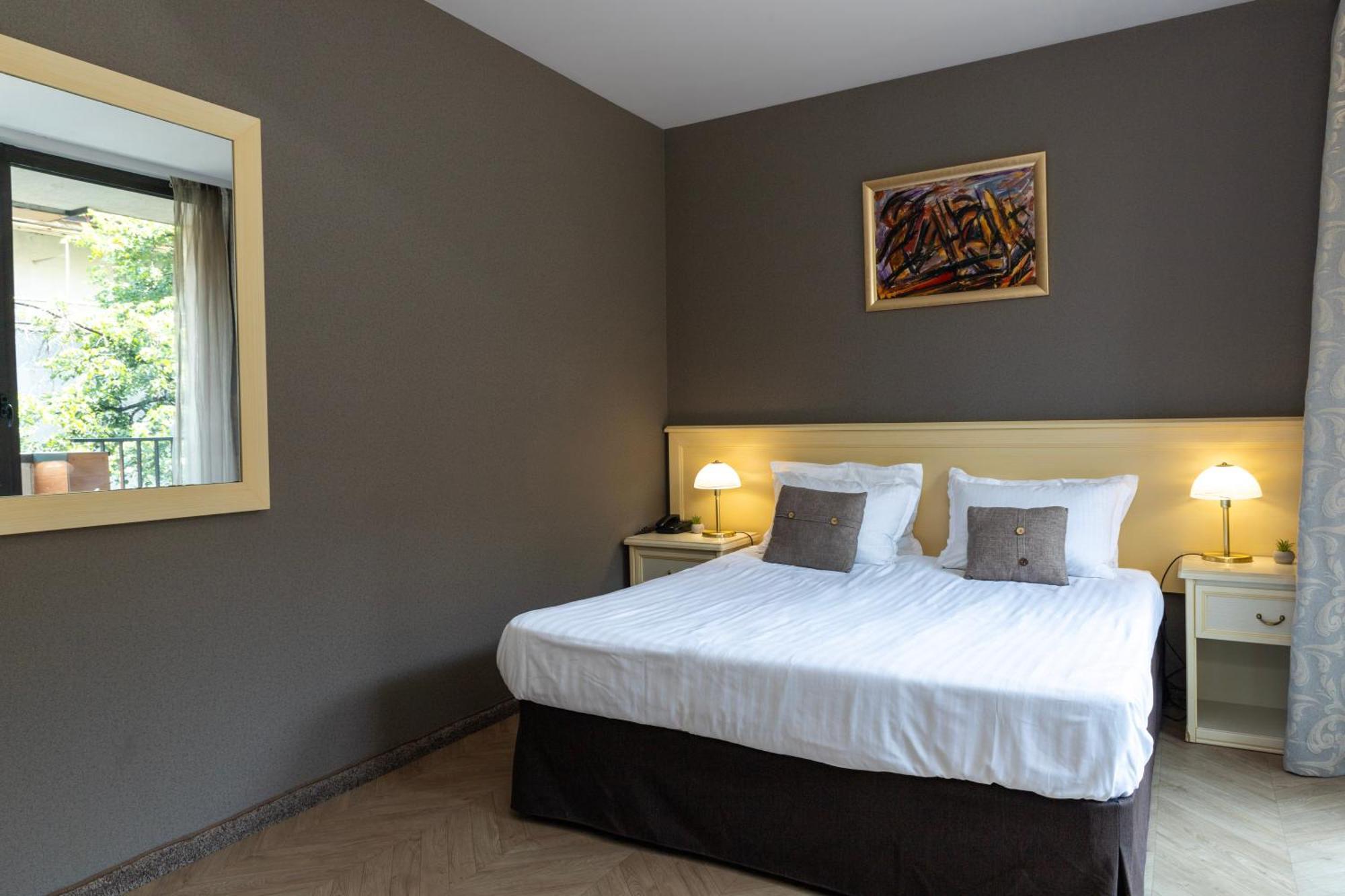 St. George Hotel Sofia Bagian luar foto